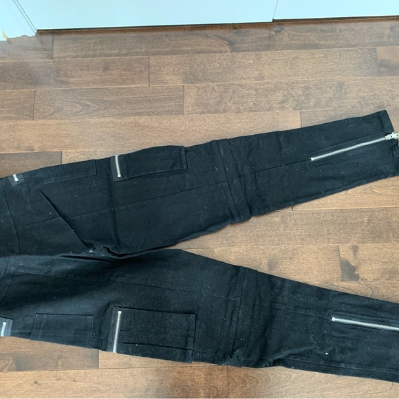 Black cotton zipper detail jeans and shorter length - Picture 4 of 8